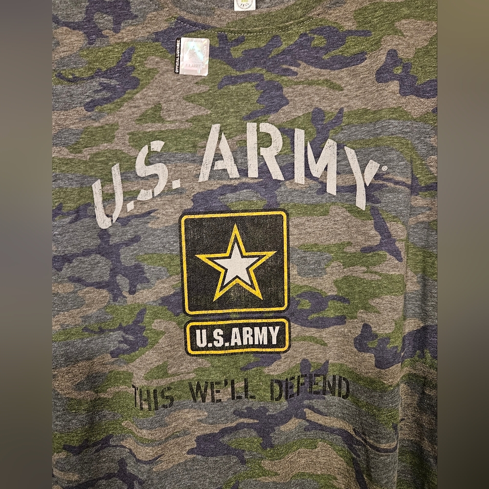 U.S. ARMY T-Shirt Womens Size XL This We'll Defend Patriotic Camouflage Tee NWT - Picture 2 of 6
